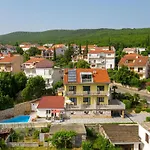Jasna Daire *