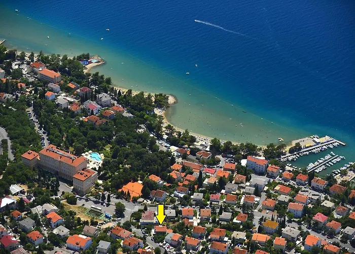 アパート Jasna