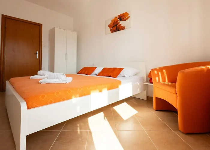 Jasna アパート ツリクヴェニツァ